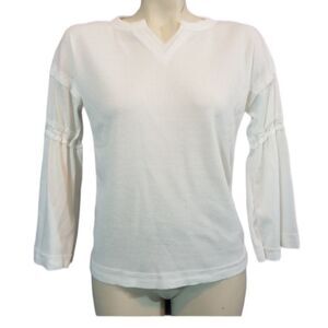 baea White Bell Sleeve Top Size Medium‎